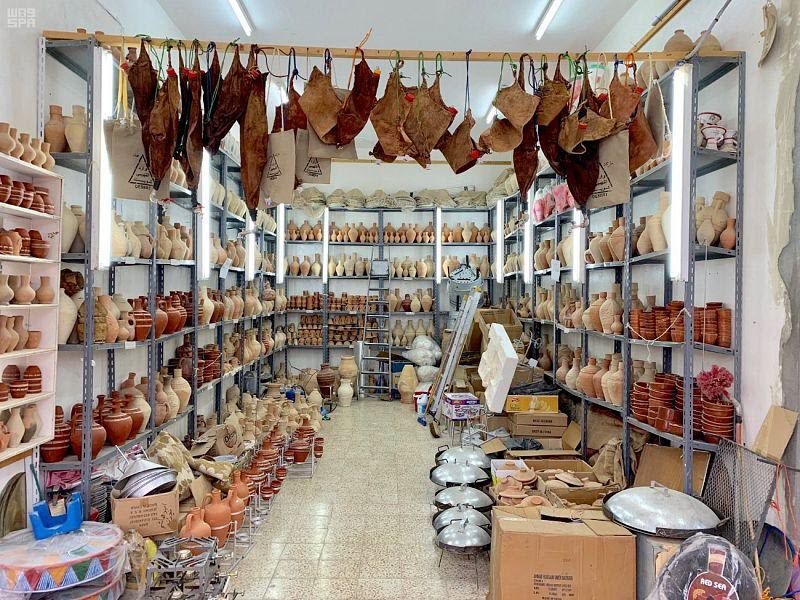 «رمضان» ينعش منتجات «نجران» التراثية